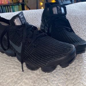 Mens Athletic Nike shoes